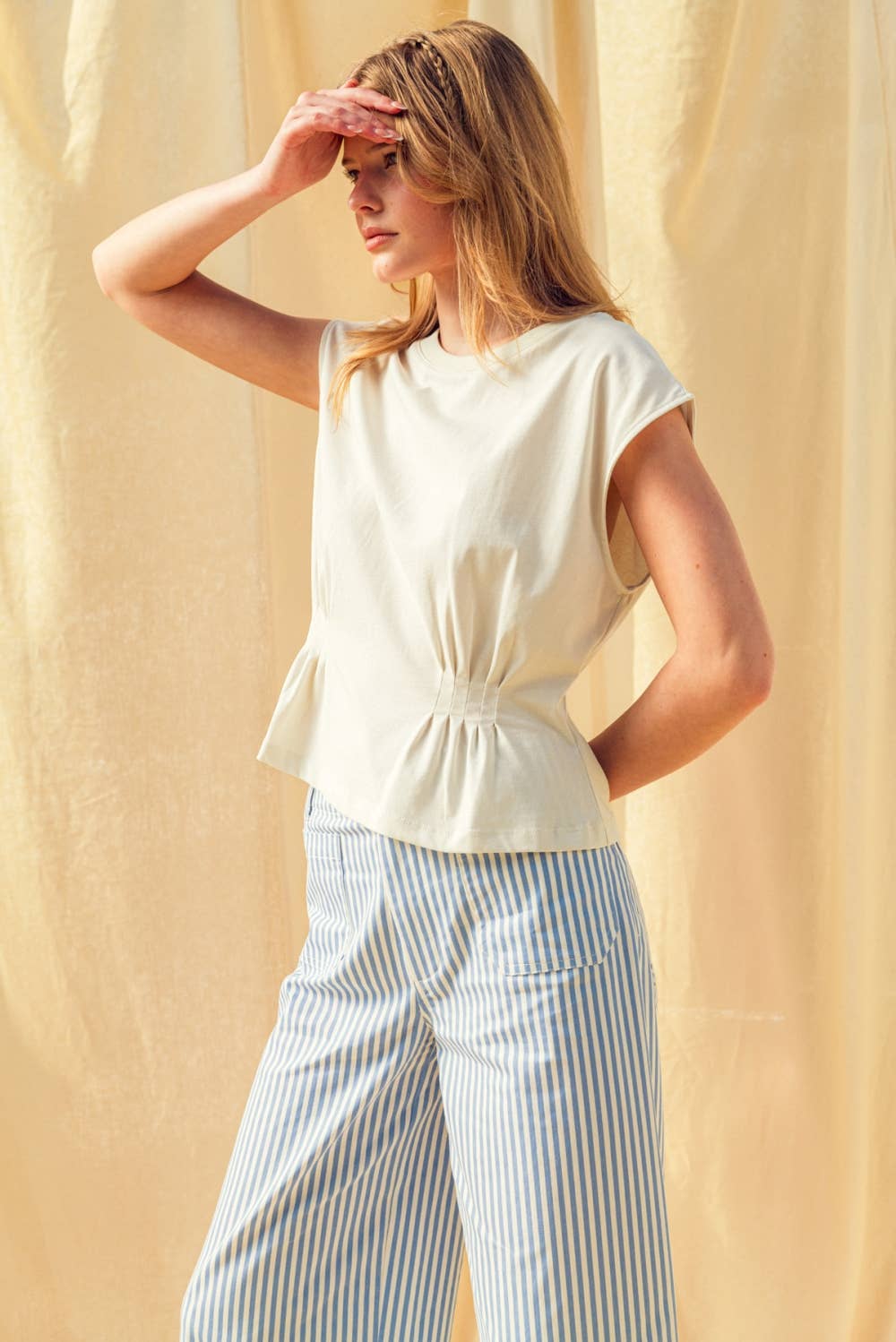 ROUND NECK WAIST DETAILED CAP SLEEVE TOP