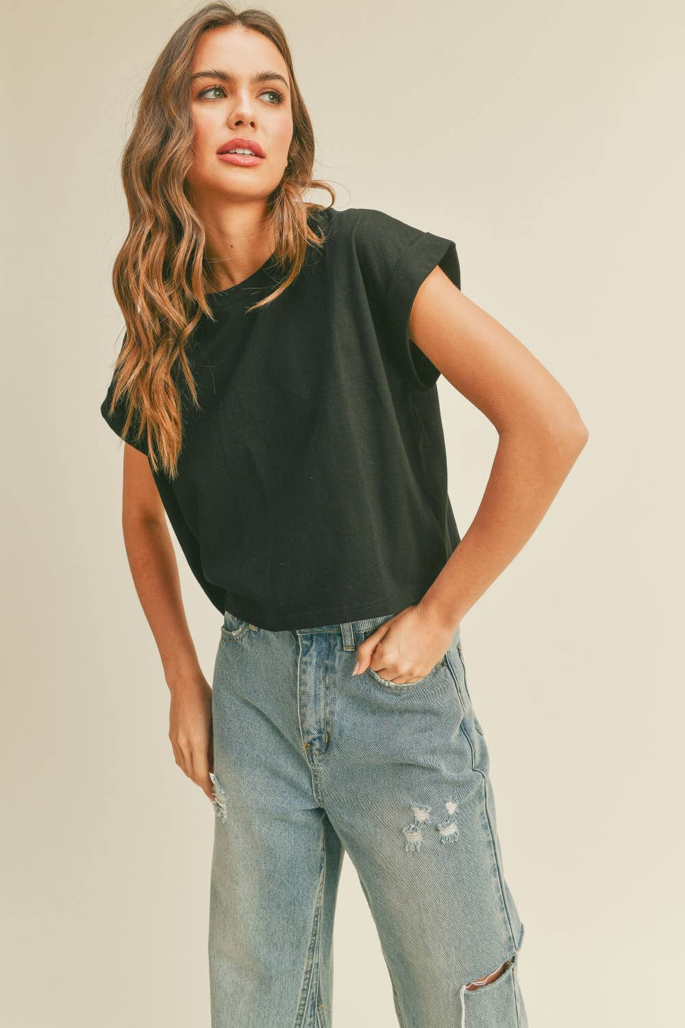 ROUND NECK CUFFED SLEEVE TOP