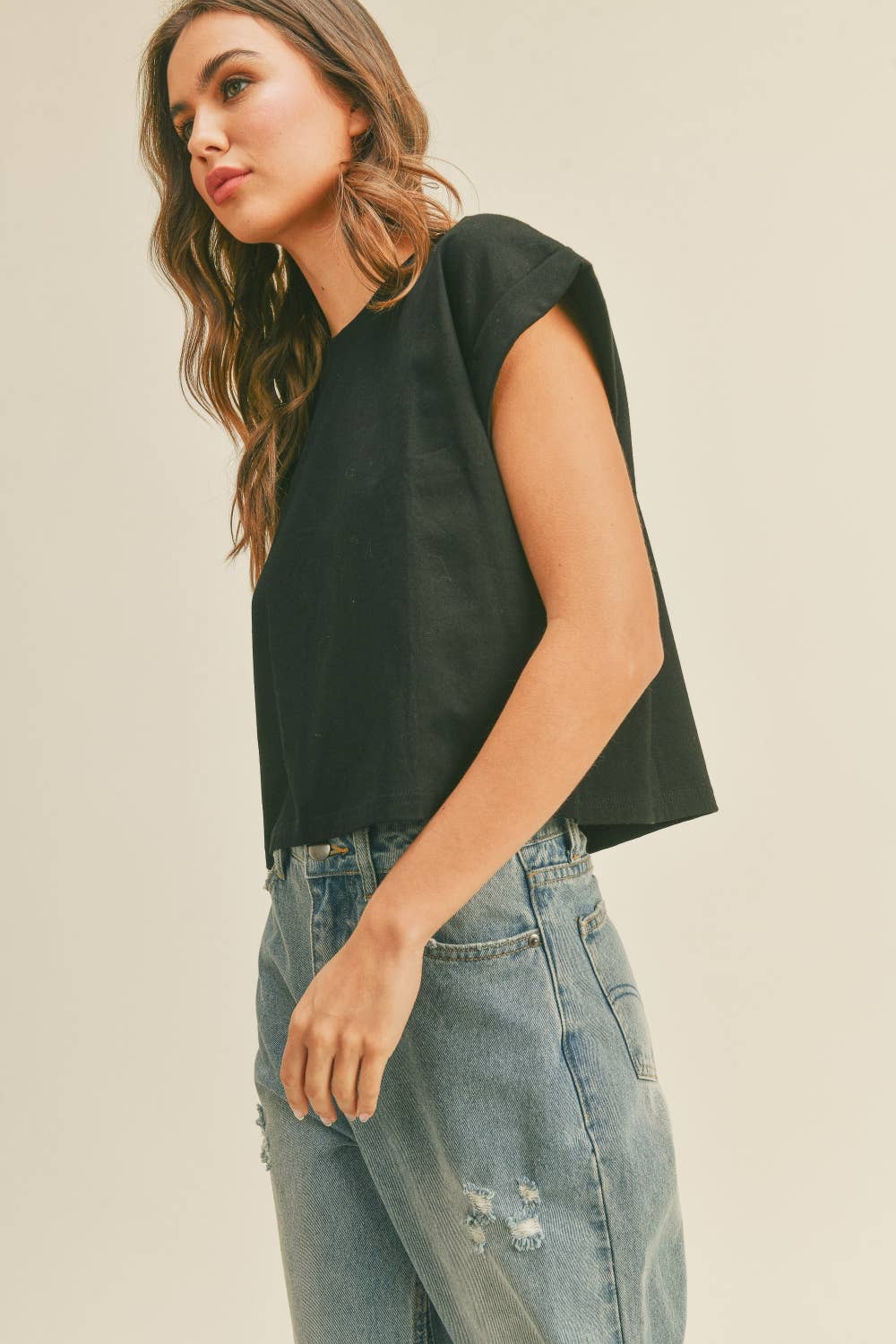 ROUND NECK CUFFED SLEEVE TOP