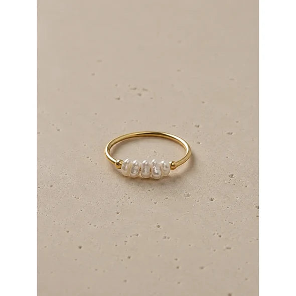 Dainty Pearl Ring