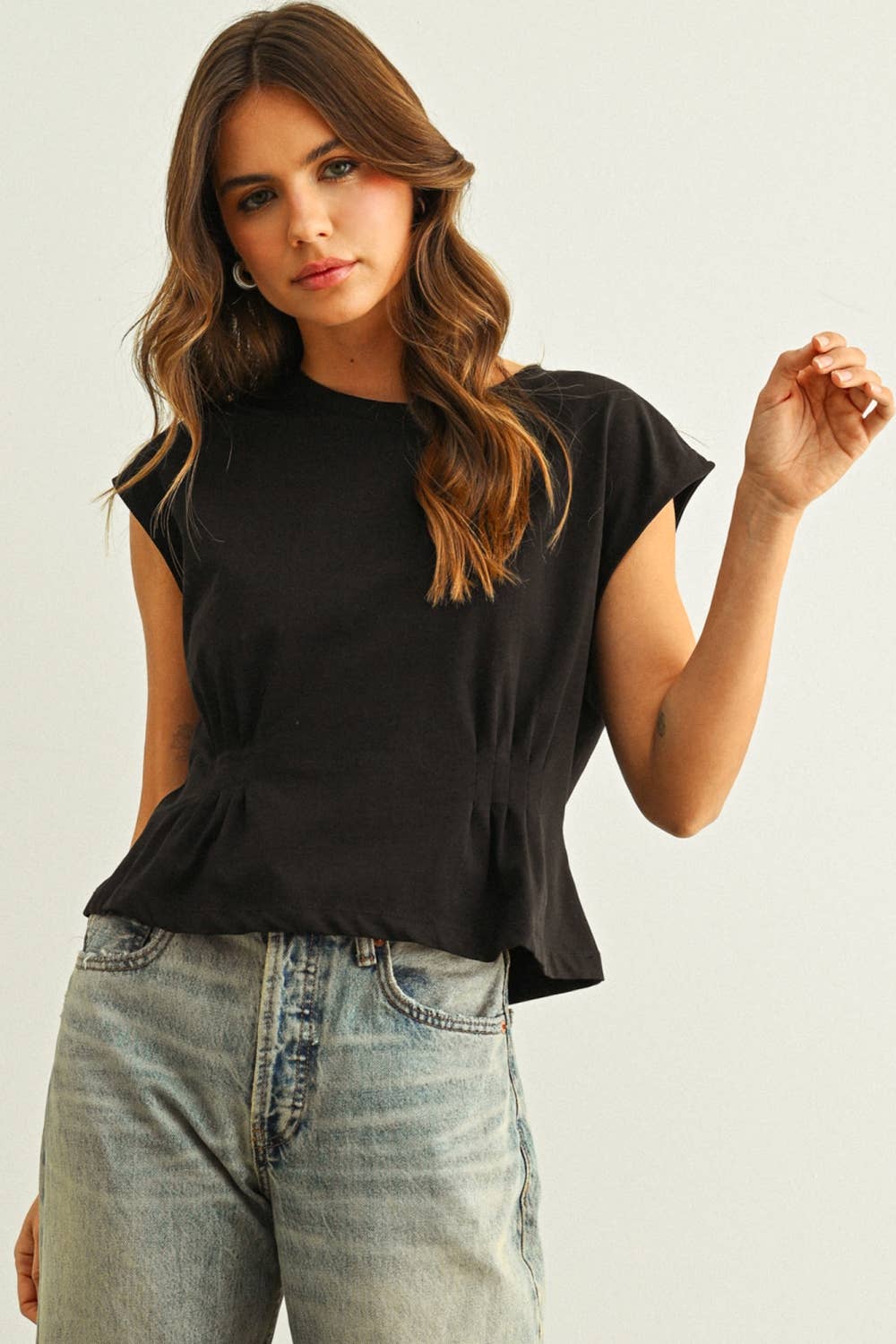 ROUND NECK WAIST DETAILED CAP SLEEVE TOP