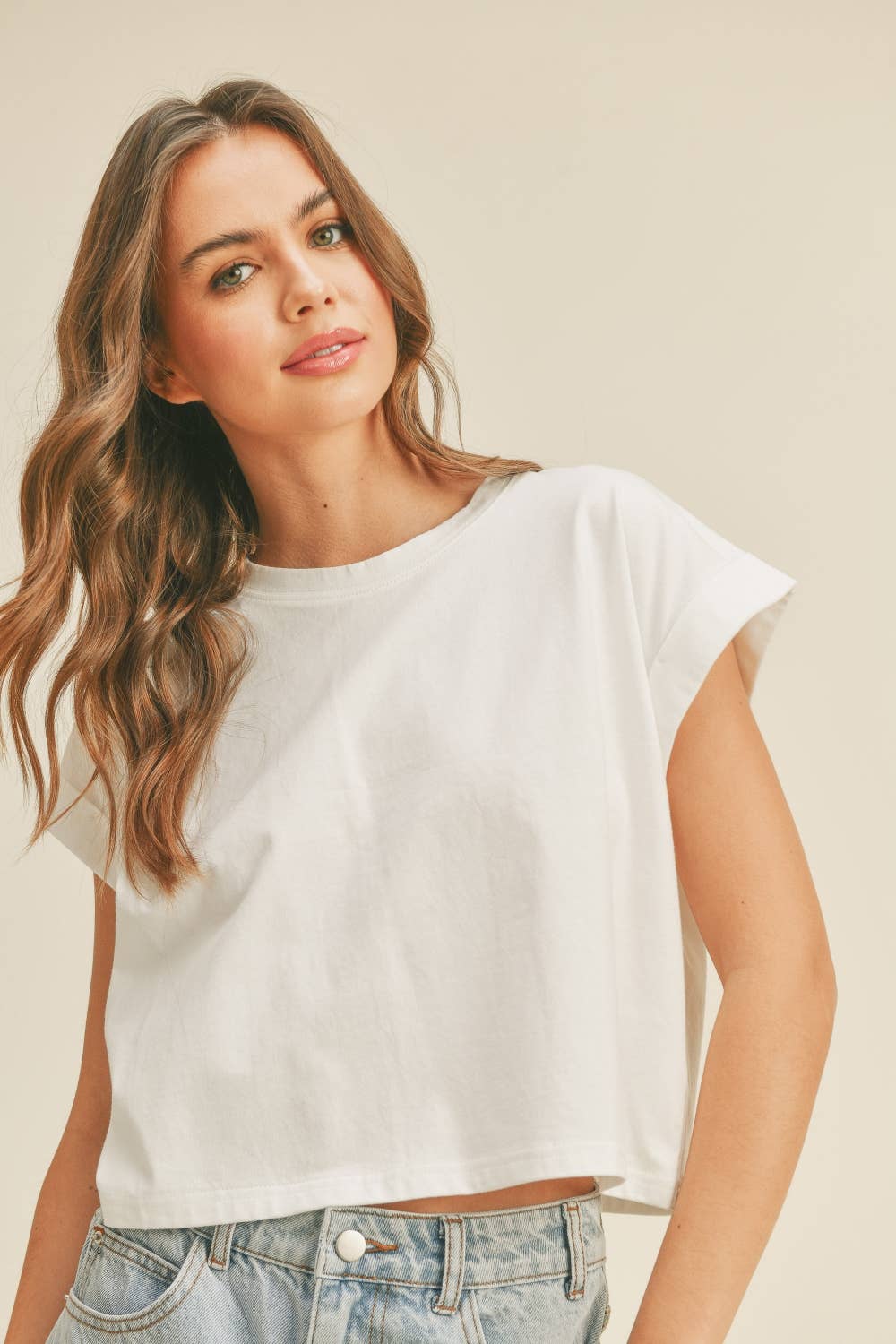 ROUND NECK CUFFED SLEEVE TOP