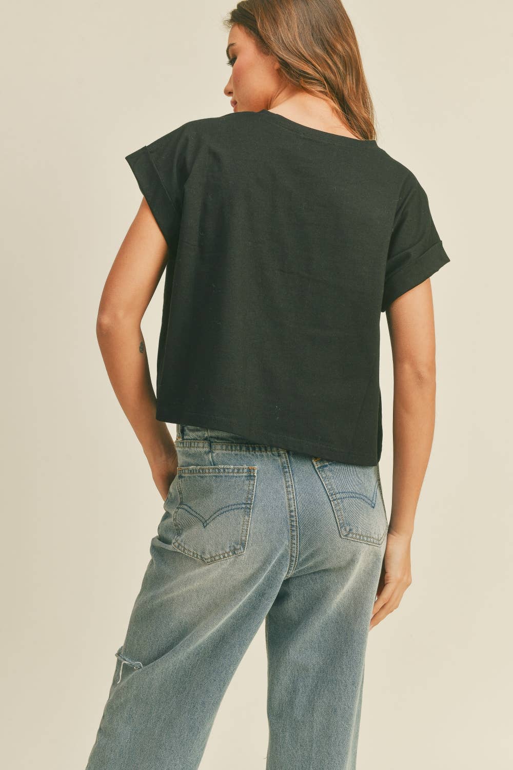 ROUND NECK CUFFED SLEEVE TOP